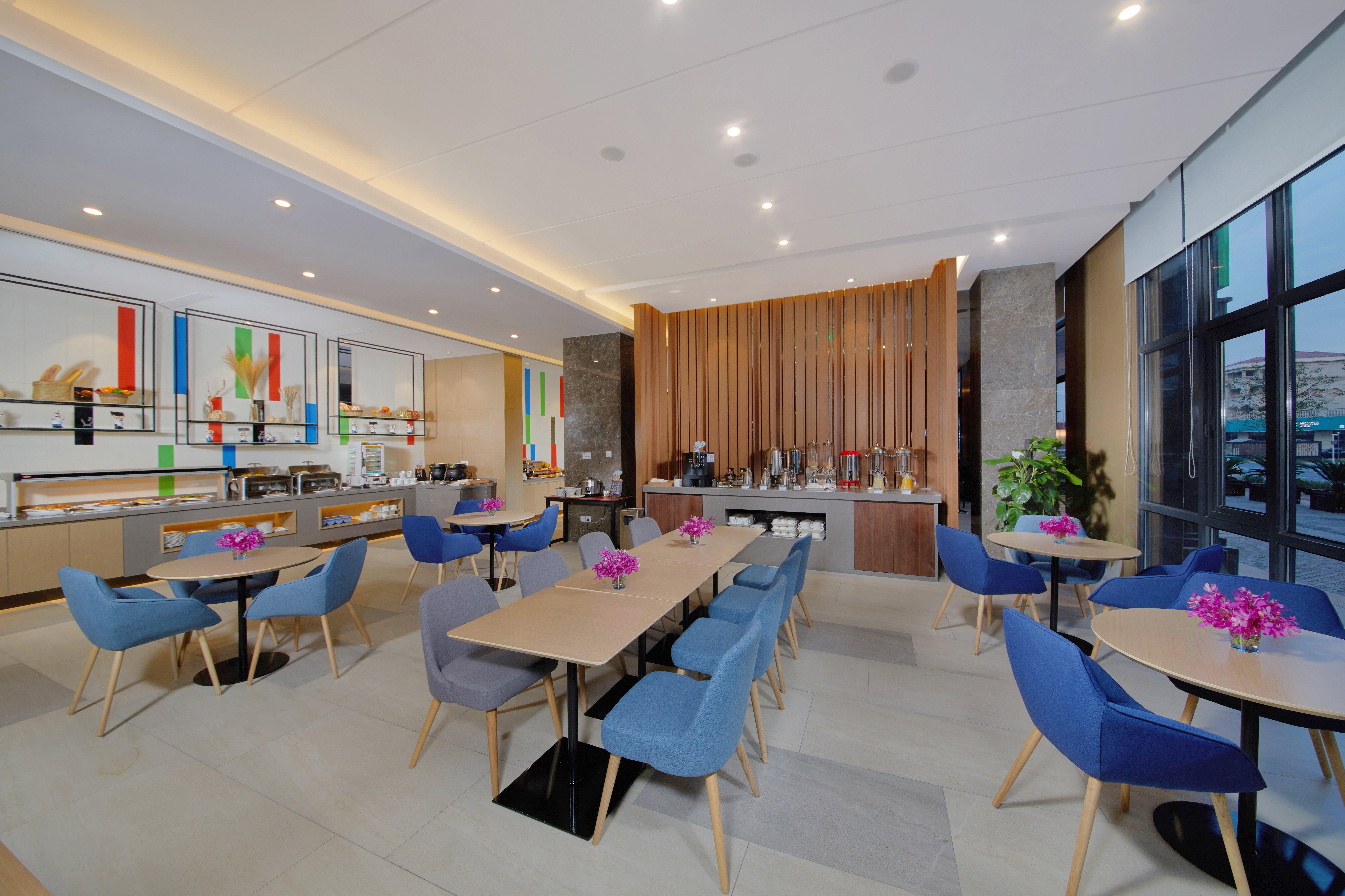 Holiday Inn Express Zhangjiagang East By Ihg מראה חיצוני תמונה