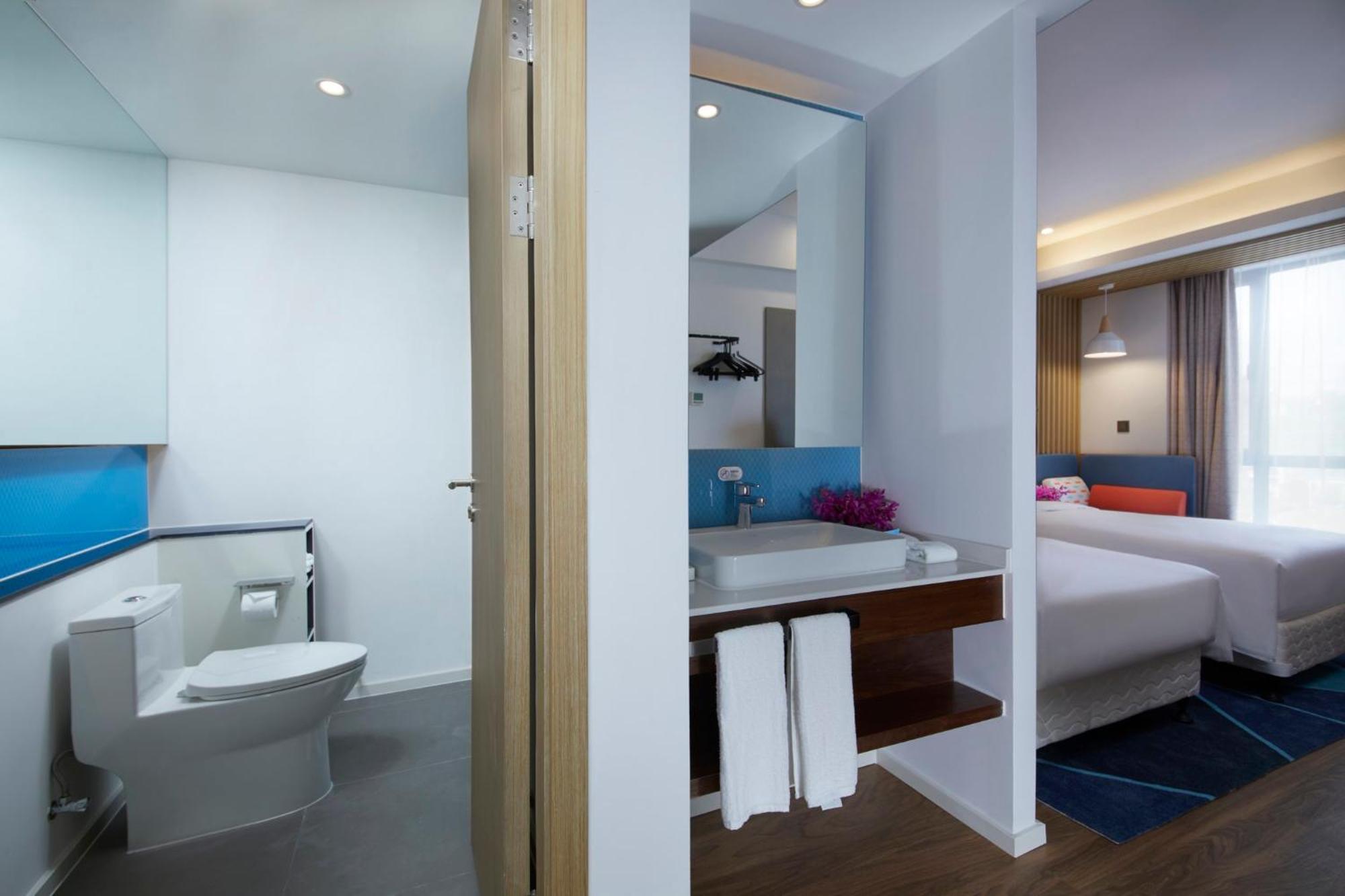 Holiday Inn Express Zhangjiagang East By Ihg מראה חיצוני תמונה
