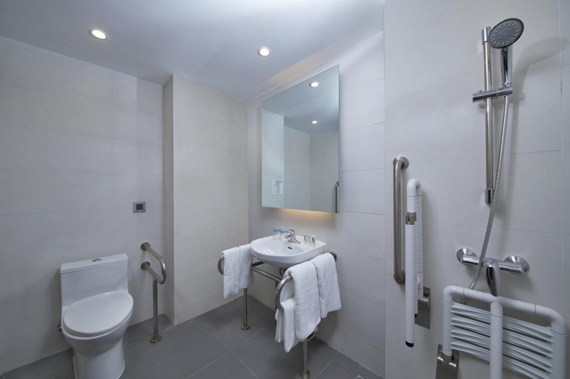 Holiday Inn Express Zhangjiagang East By Ihg מראה חיצוני תמונה