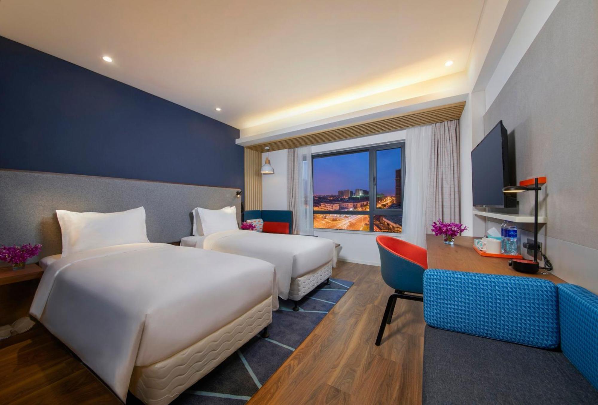 Holiday Inn Express Zhangjiagang East By Ihg מראה חיצוני תמונה